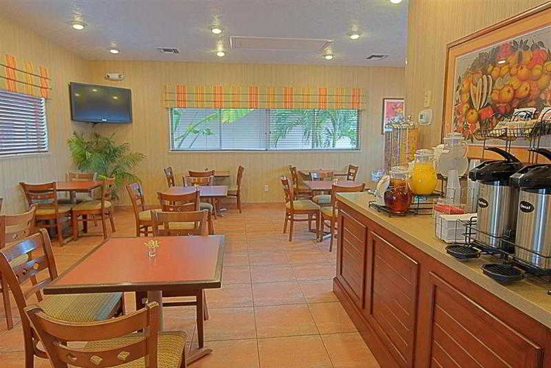 Best Western Port St. Lucie Buitenkant foto