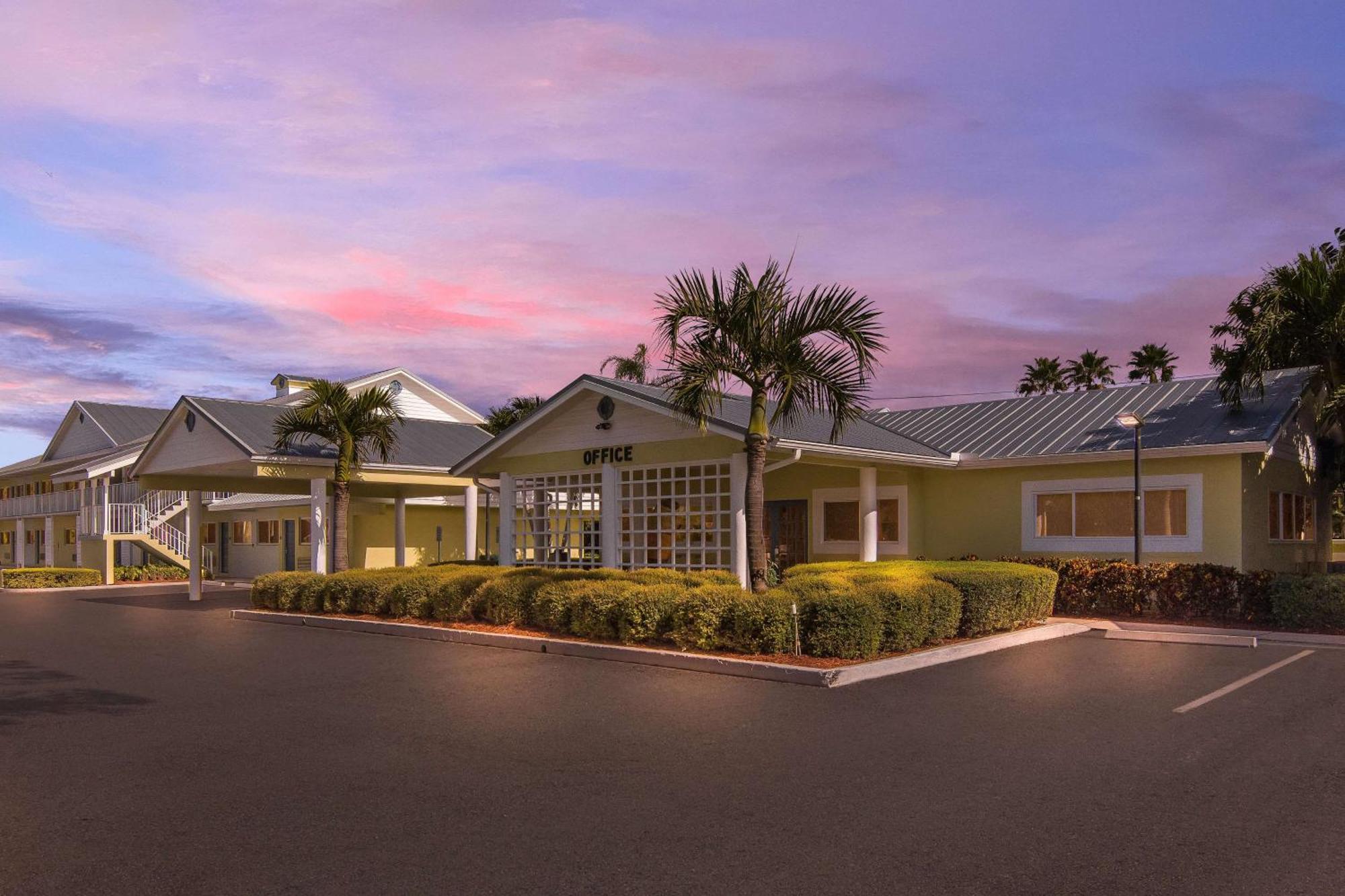 Best Western Port St. Lucie Buitenkant foto